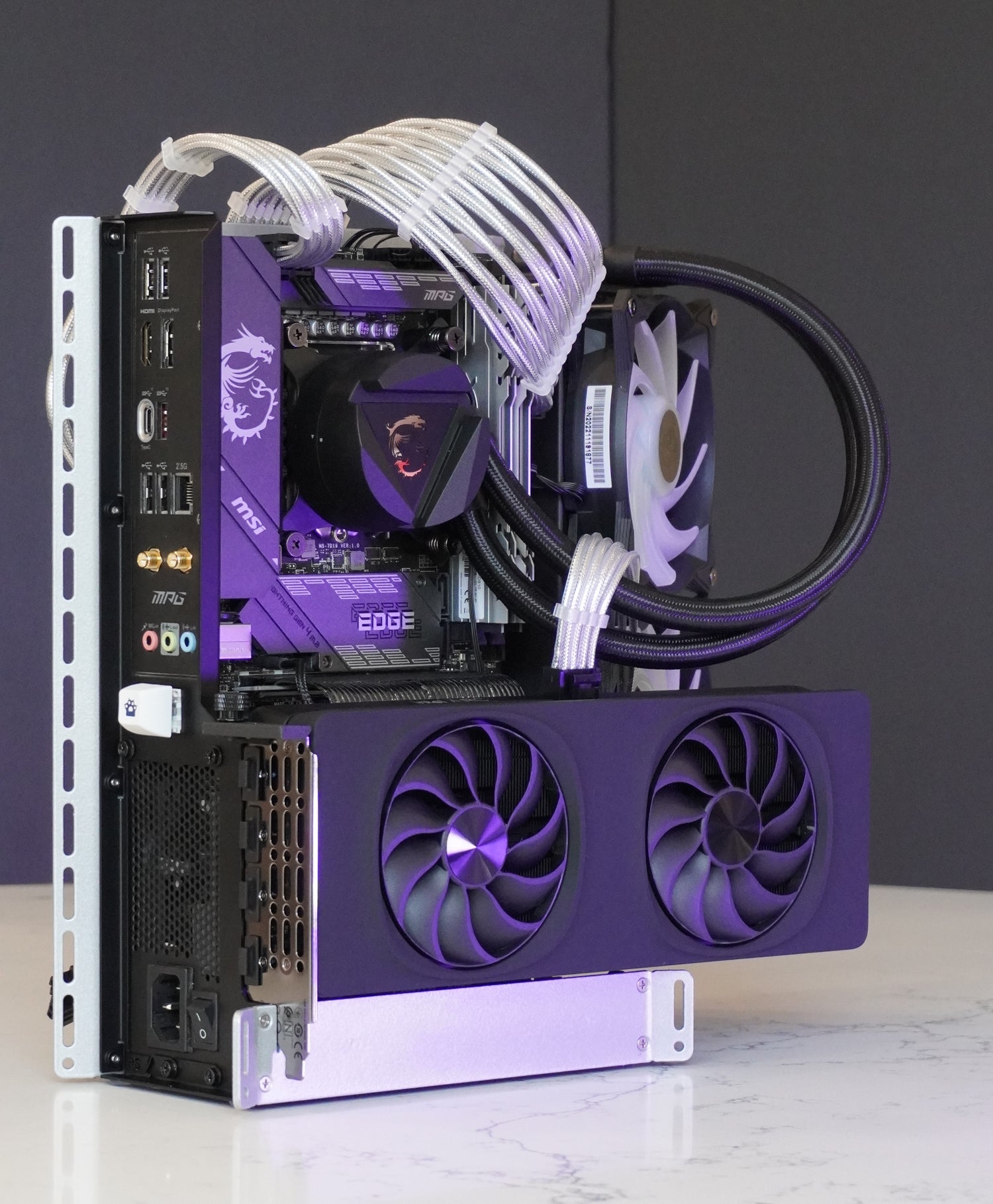 silver canvas SFF with AIO